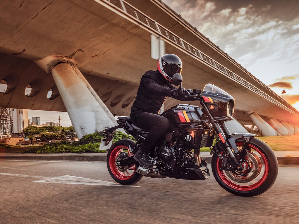 GSX-8TT