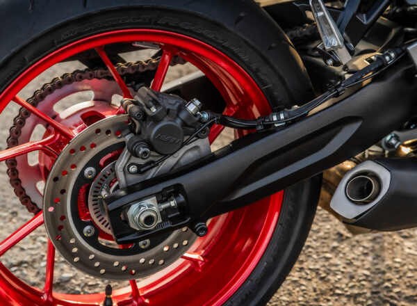 GSX-8S