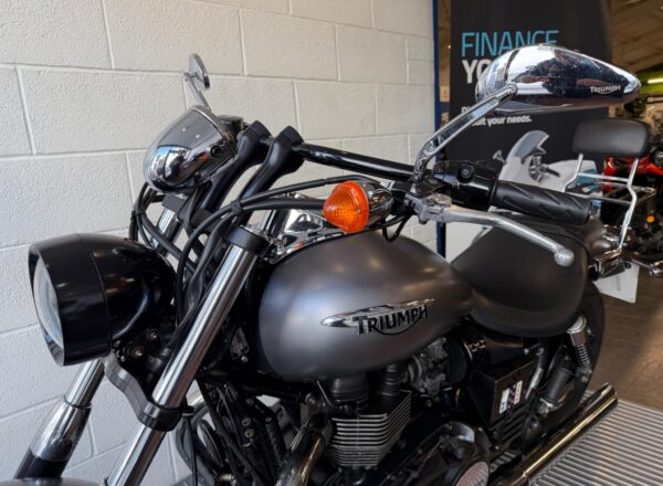2014 Triumph Speedmaster 865