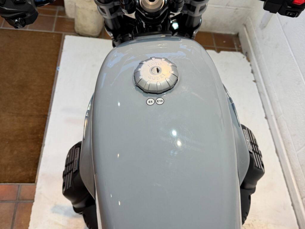 New Moto Guzzi V7