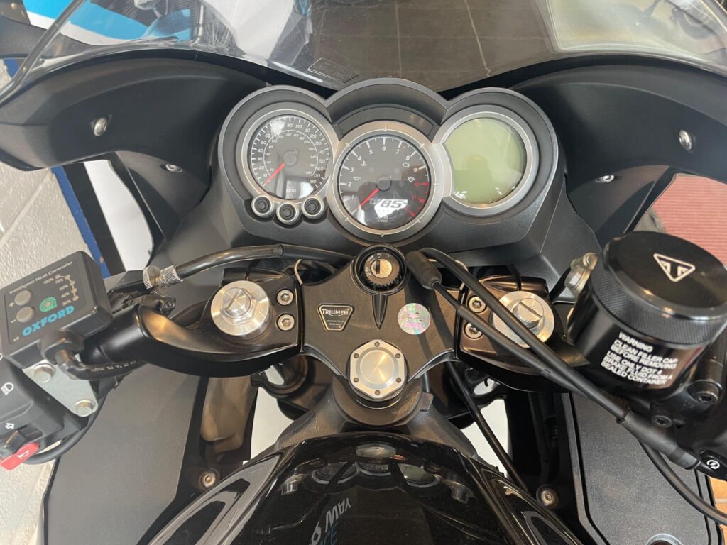 2011 Triumph Sprint ST 1050