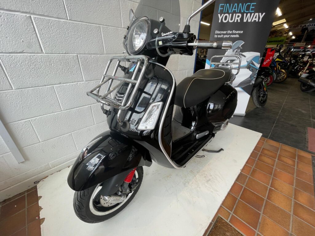 2015 Piaggio Vespa GTS 125