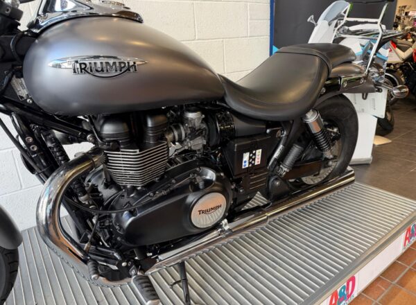 2014 Triumph Speedmaster 865