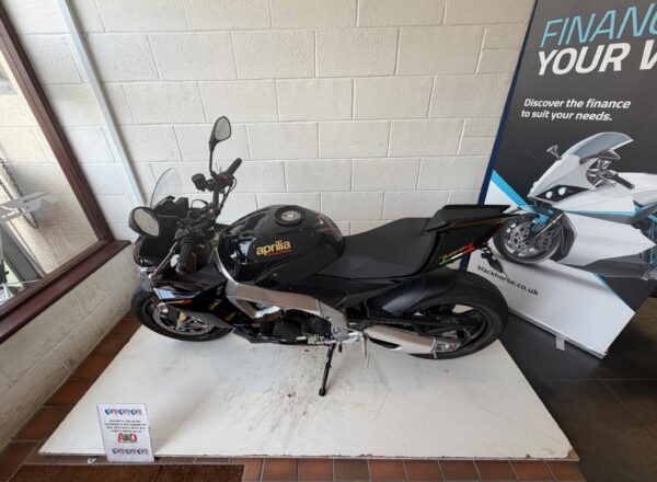 2023 Aprilia Tuono 1100 V4