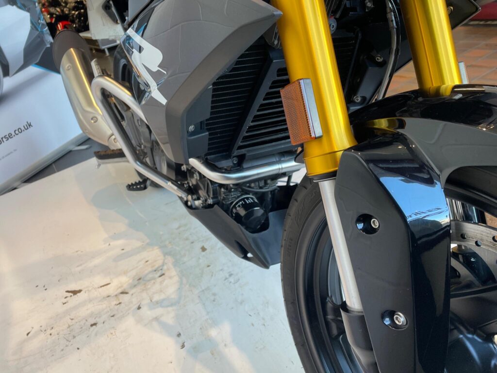 2023 BMW G 310 R