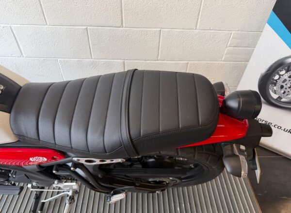 2025 Yamaha XSR125