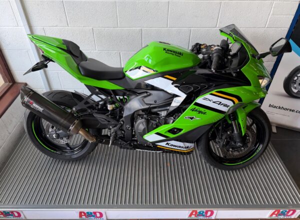 2025 Kawasaki Ninja ZX-4RR