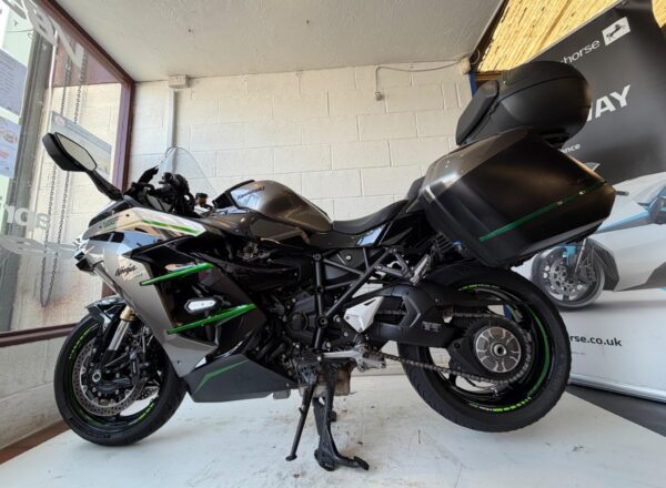 2021 Kawasaki Ninja H2 SX