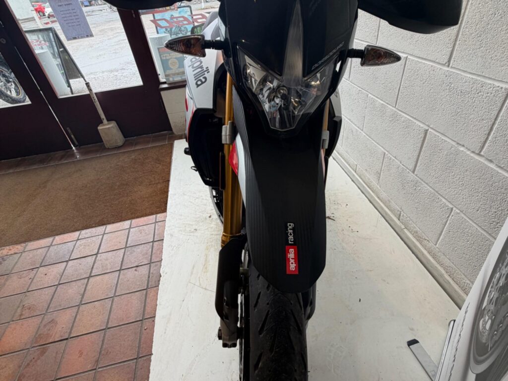 2021 Aprilia Dorsoduro 900