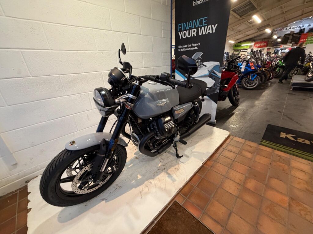 New Moto Guzzi V7