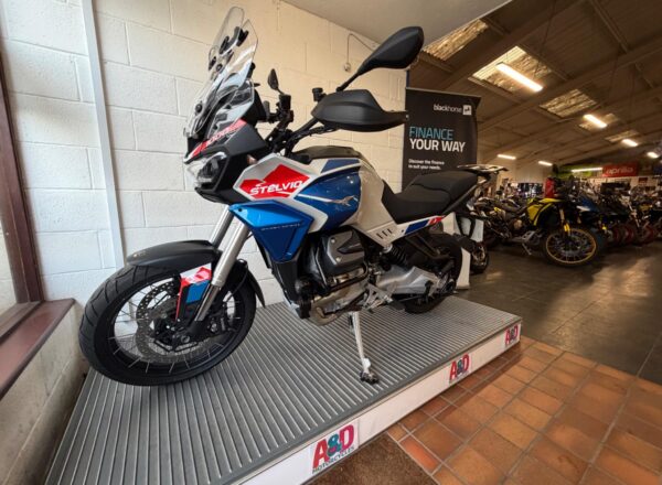 2025 Moto Guzzi Stelvio