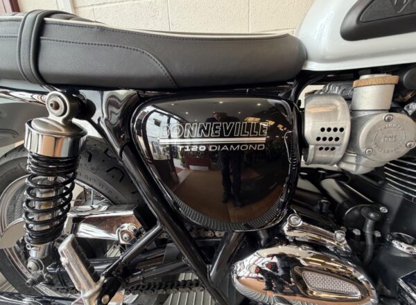 2020 Triumph Bonneville T120