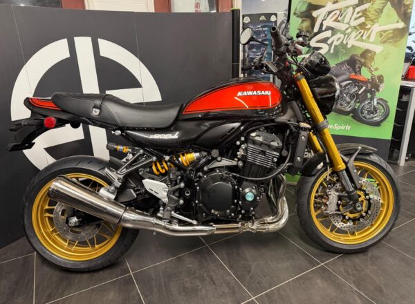 New Kawasaki Z900 RS SE