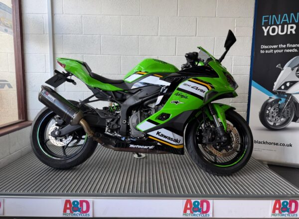 2025 Kawasaki Ninja ZX-4RR