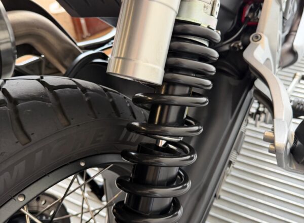 2022 Moto Guzzi V85