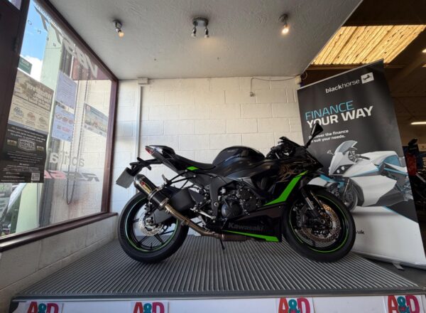 2025 Kawasaki Ninja ZX-6R