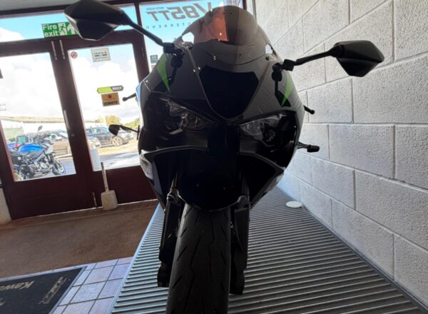 2025 Kawasaki Ninja ZX-6R