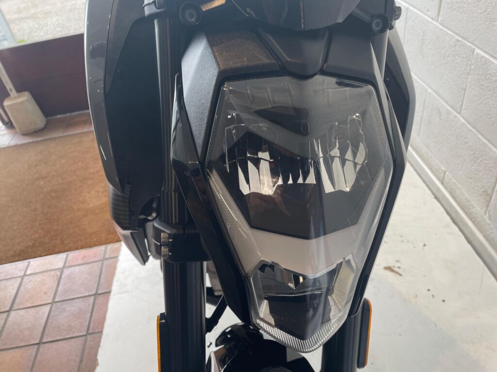 2024 CFMOTO 300NK