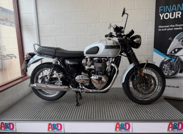 2020 Triumph Bonneville T120