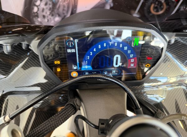 2019 Triumph Daytona Moto2 765