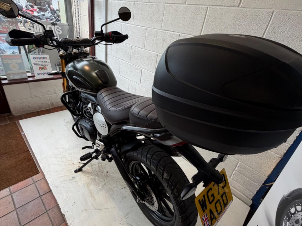2024 Triumph Scrambler 400 X