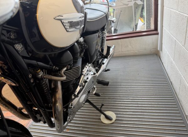 2011 Triumph Bonneville T100