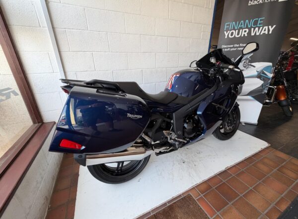 2010 Triumph Sprint GT 1050