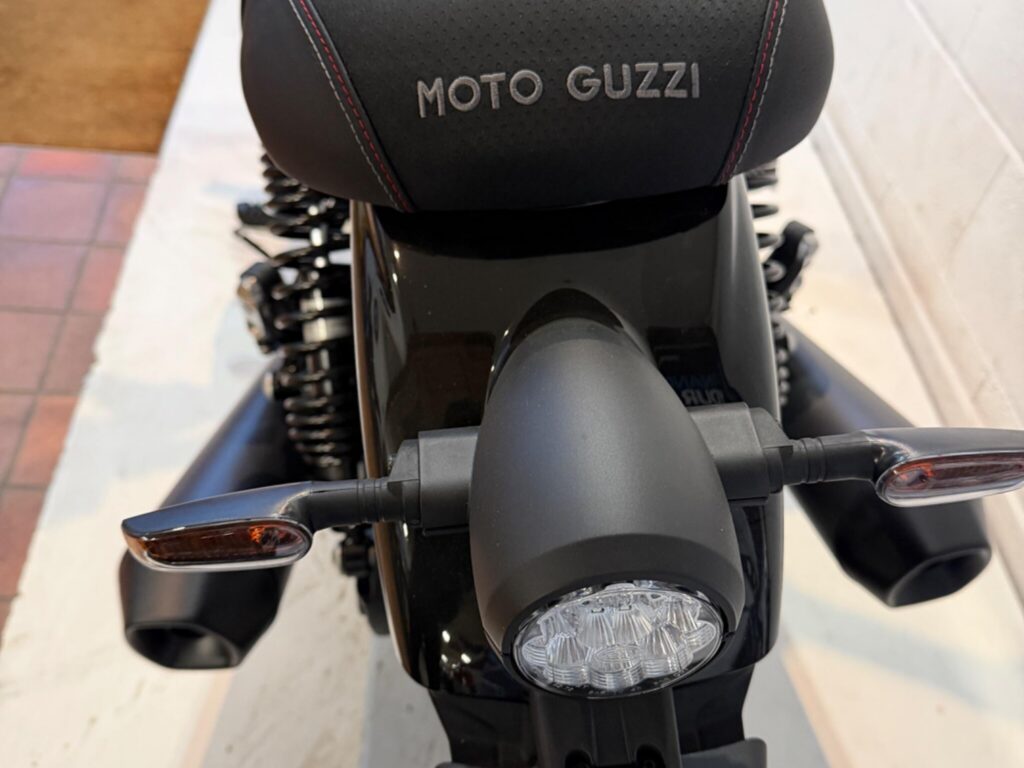 New Moto Guzzi V7