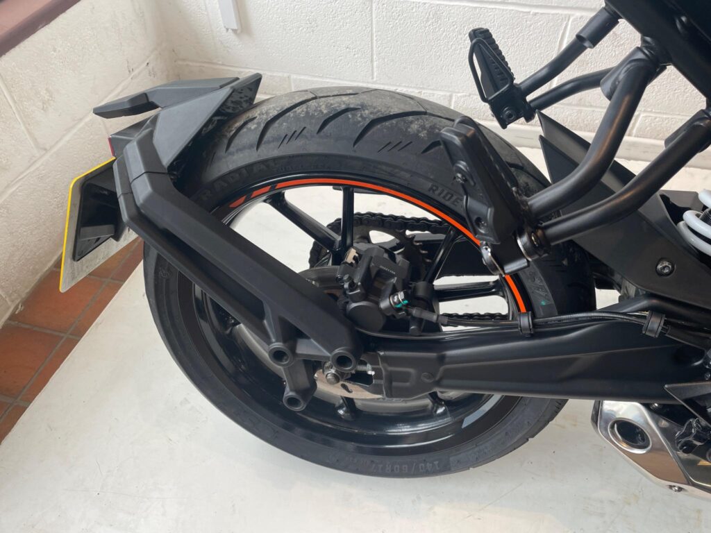 2024 CFMOTO 300NK
