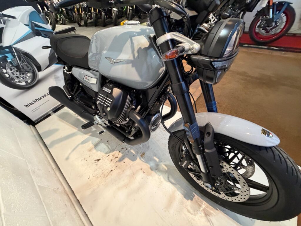 New Moto Guzzi V7