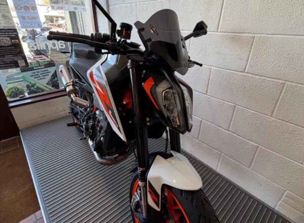 2021 KTM 890 Duke