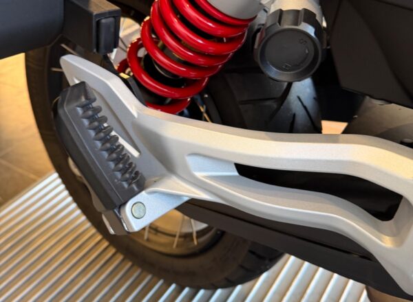 2025 Moto Guzzi V85