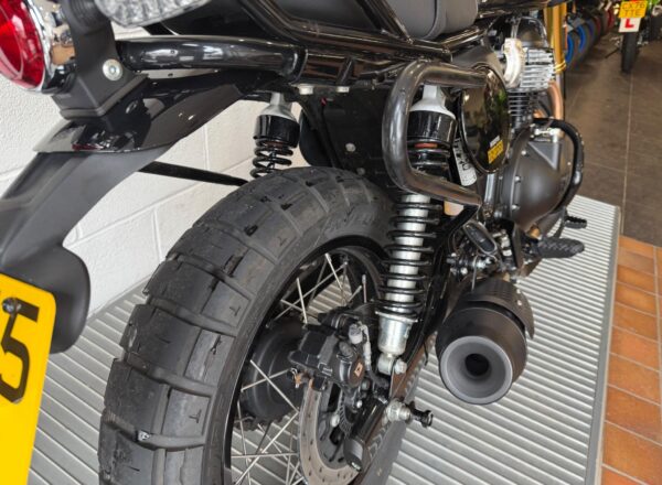 2025 Royal Enfield Bear 650