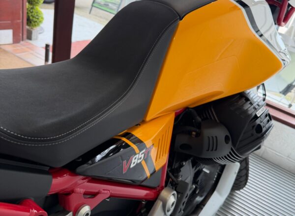 2022 Moto Guzzi V85