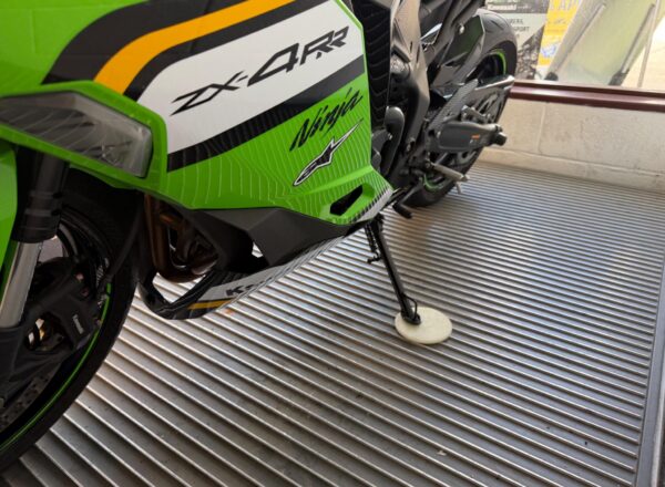 2025 Kawasaki Ninja ZX-4RR