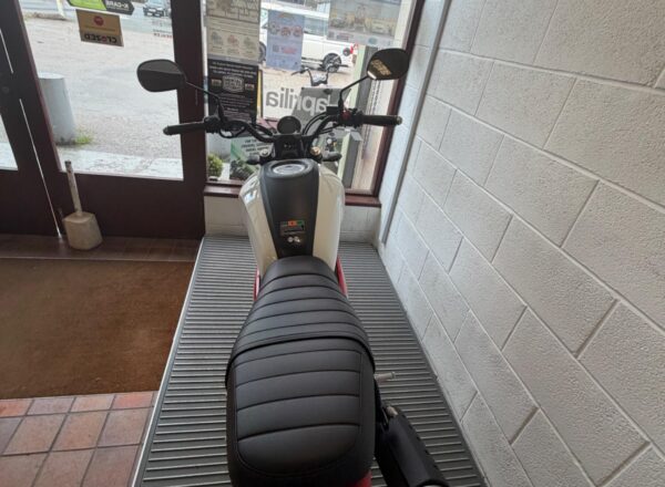 2025 Yamaha XSR125
