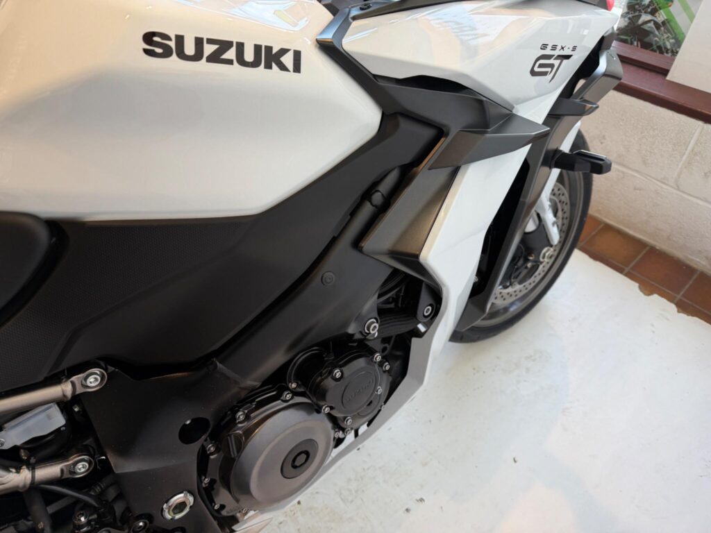 2025 Suzuki GSX-S1000GT+