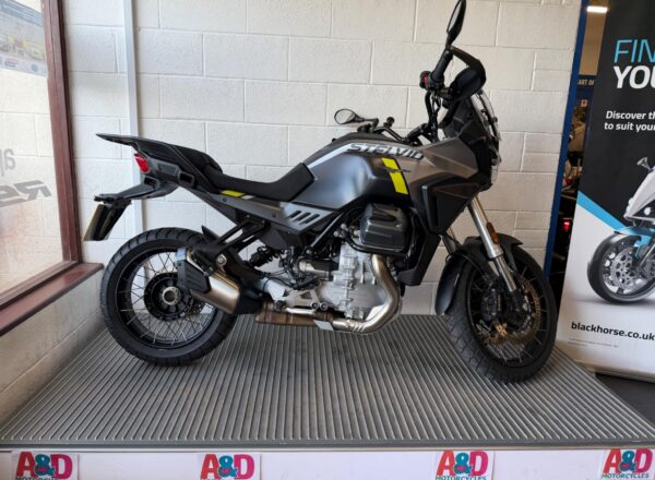 2024 Moto Guzzi Stelvio