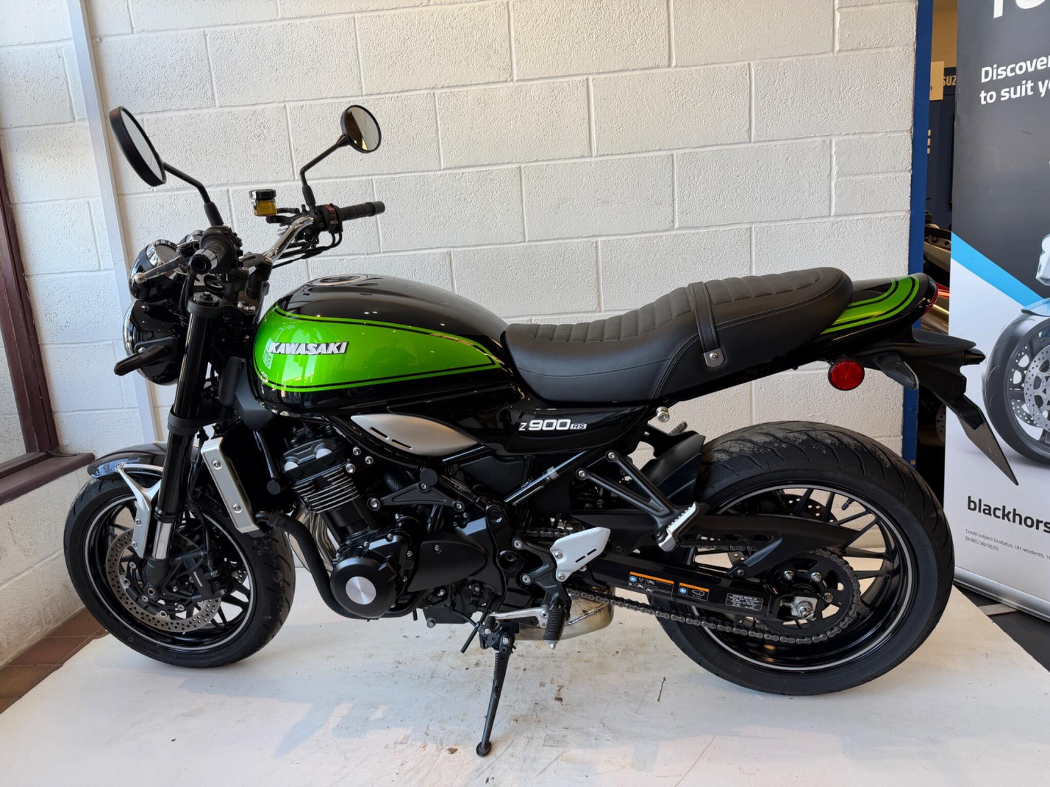 2025 Kawasaki Z900 RS