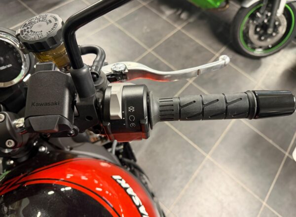 New Kawasaki Z900 RS SE
