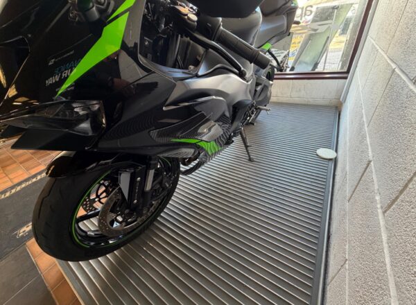 2025 Kawasaki Ninja ZX-6R