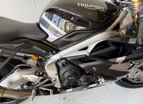 2019 Triumph Daytona Moto2 765