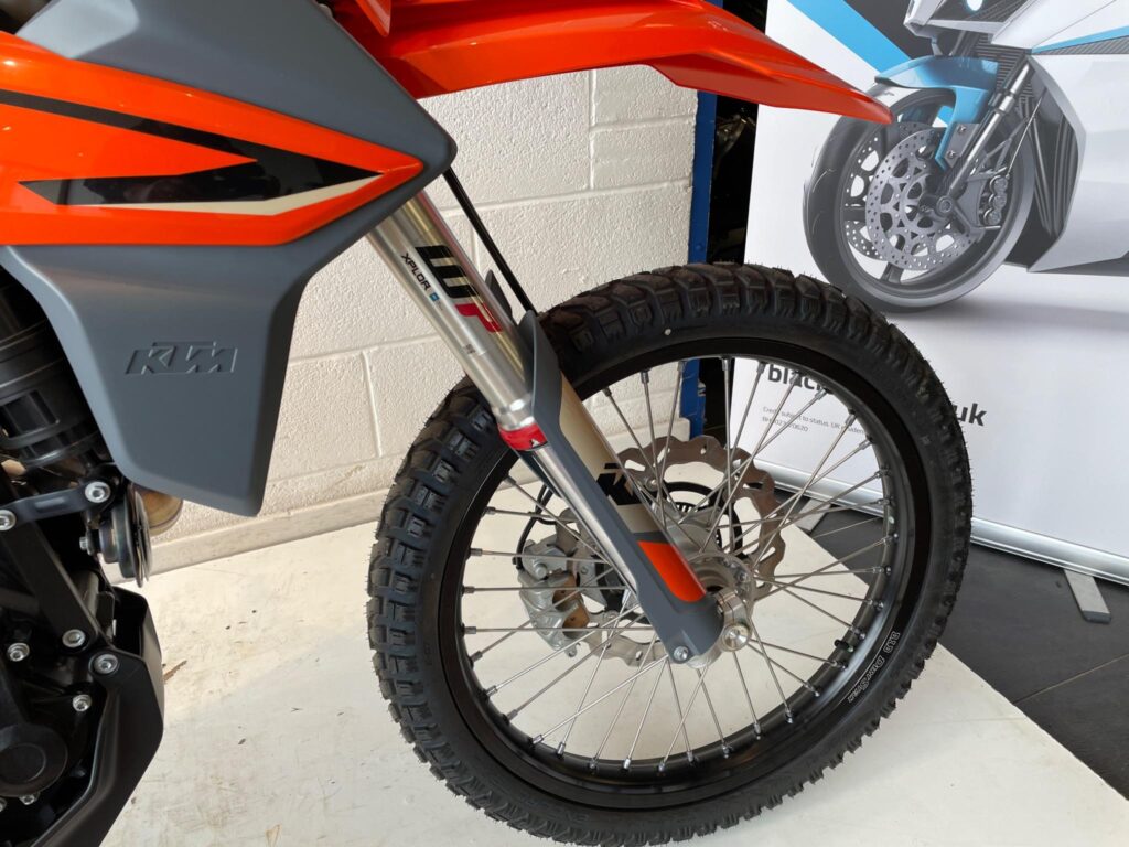 2024 KTM 690 Enduro R