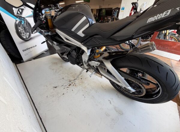 2019 Triumph Daytona Moto2 765