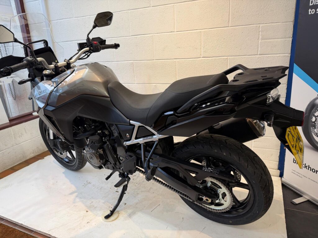 2025 Suzuki V-Strom 800