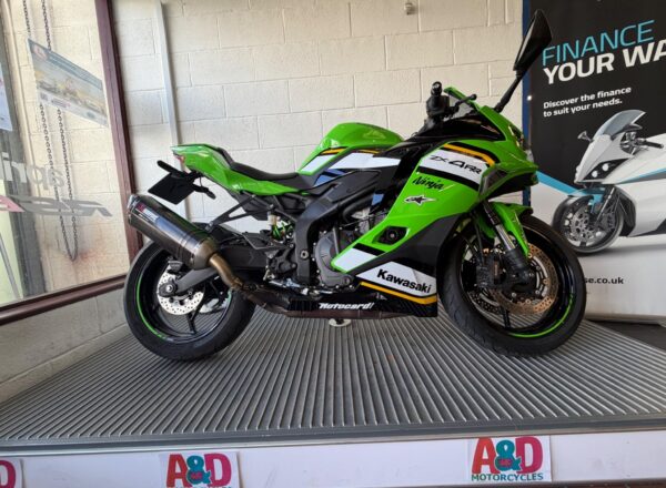 2025 Kawasaki Ninja ZX-4RR