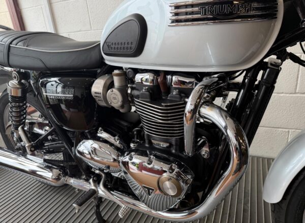 2020 Triumph Bonneville T120