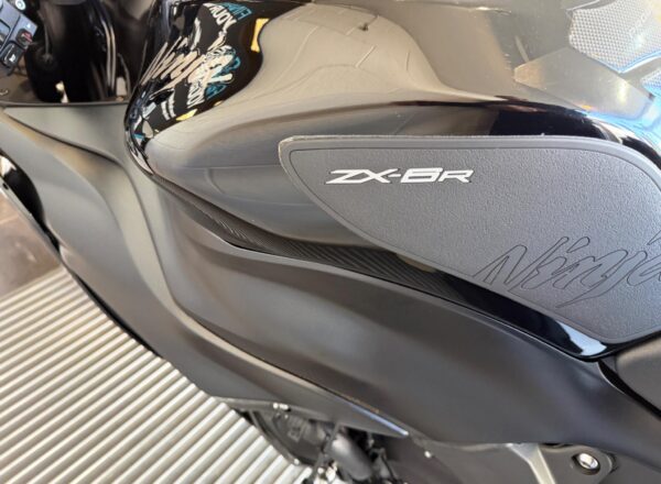 2025 Kawasaki Ninja ZX-6R