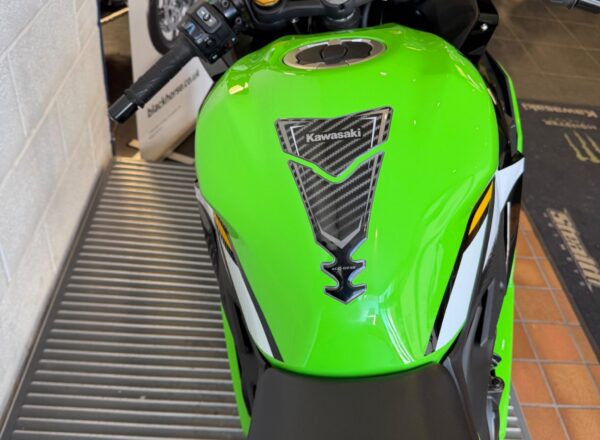 2025 Kawasaki Ninja ZX-4RR