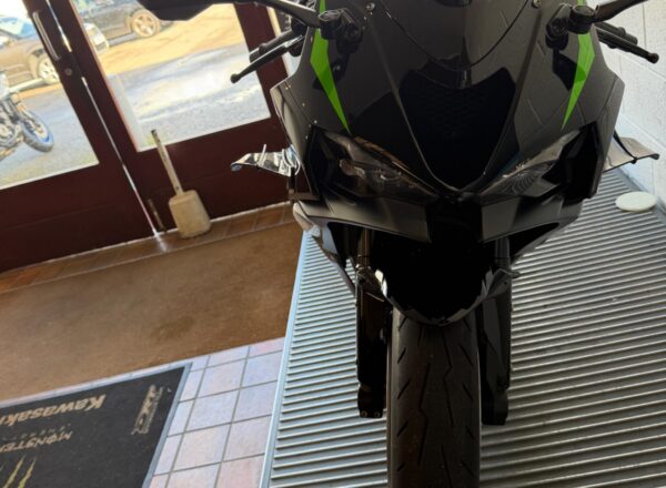 2025 Kawasaki Ninja ZX-6R
